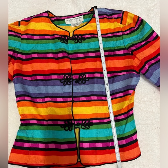 Vintage Maggy London 100% silk colorful blazer cardigan with frog cord closure - Picture 12 of 14